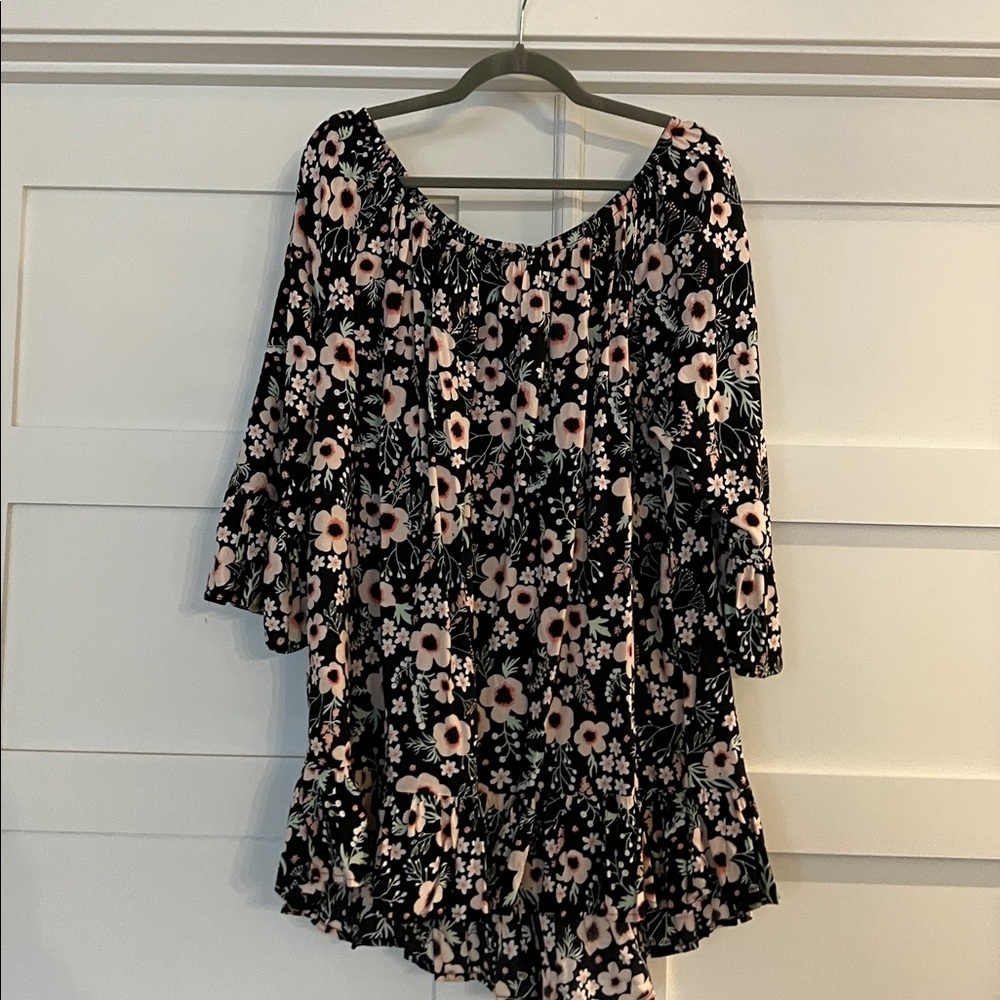 Terra & Sky Black and Pink Floral Top